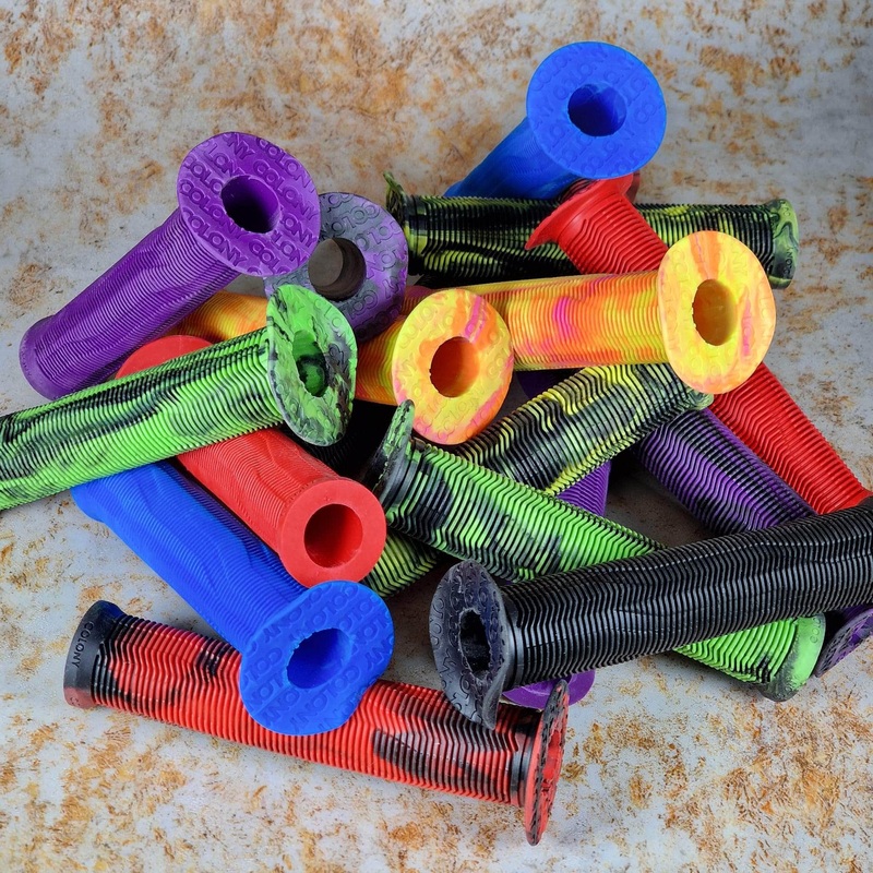 Colony Much Room Grips Black