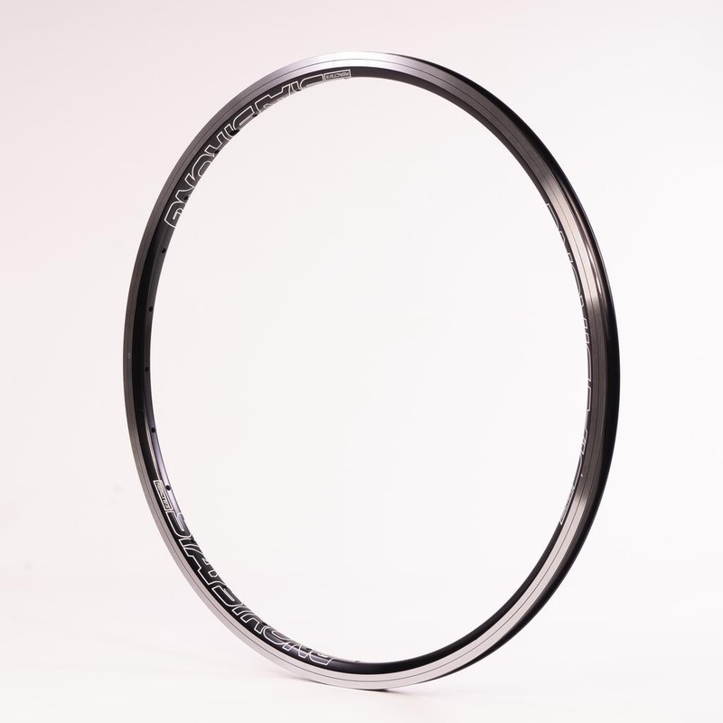 Stay Strong Reactiv 2 20″, 28H Race Rim (1-1/8″) – Rear/ Black