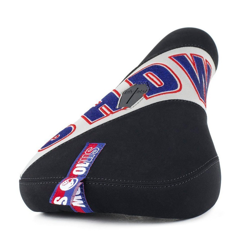 Shadow Conspiracy Penumbra Pivotal Seat-Barraco Series 9 Mid Black